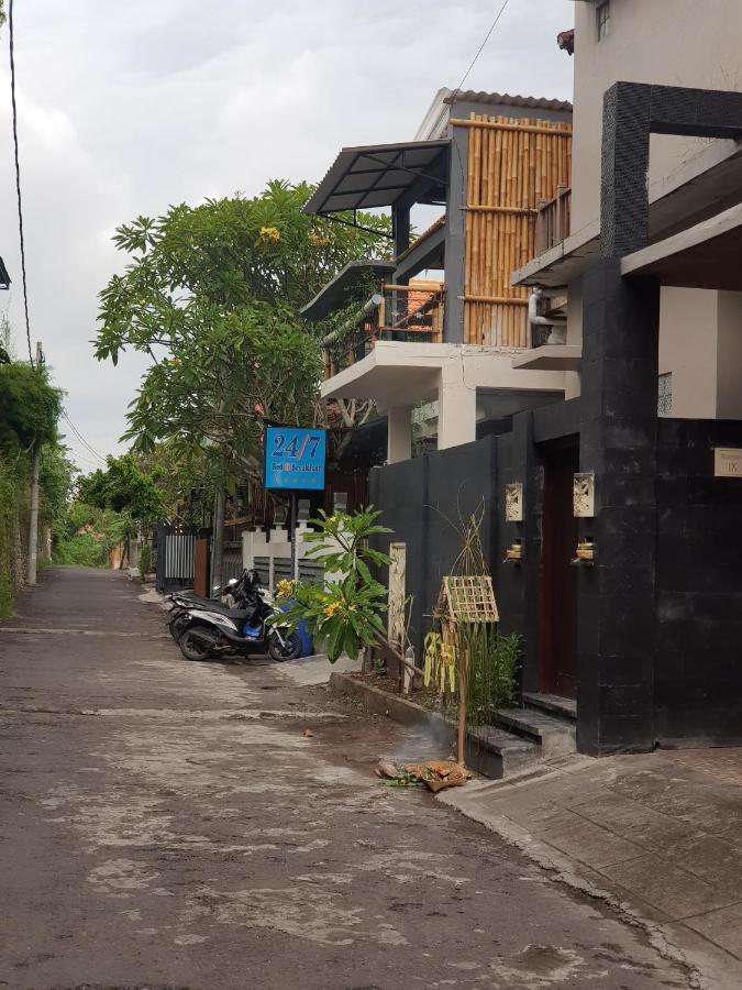 24/7 Bed & Breakfast Jimbaran Екстериор снимка
